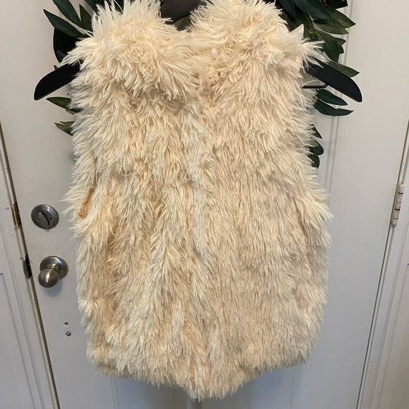 PIKO 1988 Soft Fuzzy Faux Fur Best with Hood M - Picture 1 of 10